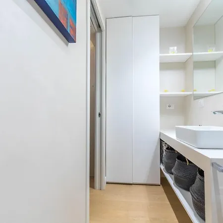 Apartment Altido Gorgeous Loft For 4 Near Arco Della Pace *